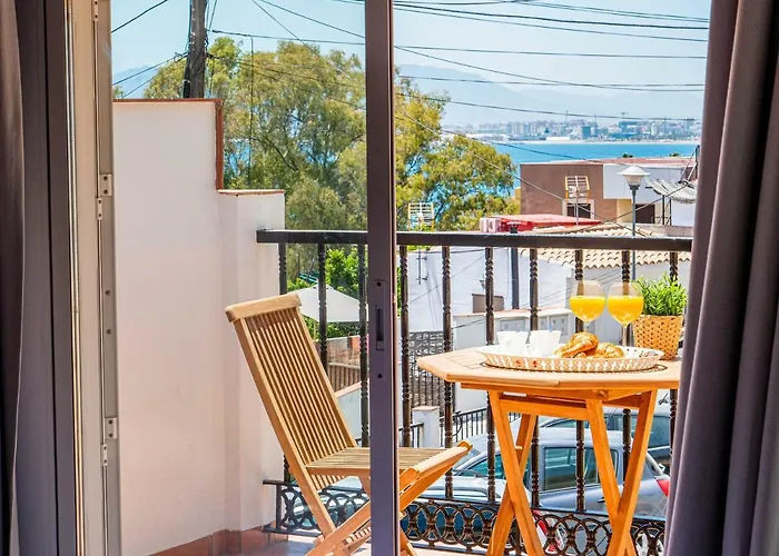 Blue Sea - With Terrace شقة
